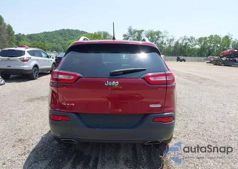 2017 Jeep Cherokee Latitude 4X4 from USA, damaged, VIN 1C4PJMCS2HW615674